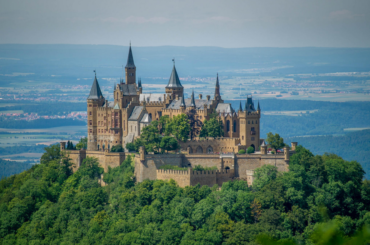 hohenzollern-3.jpg