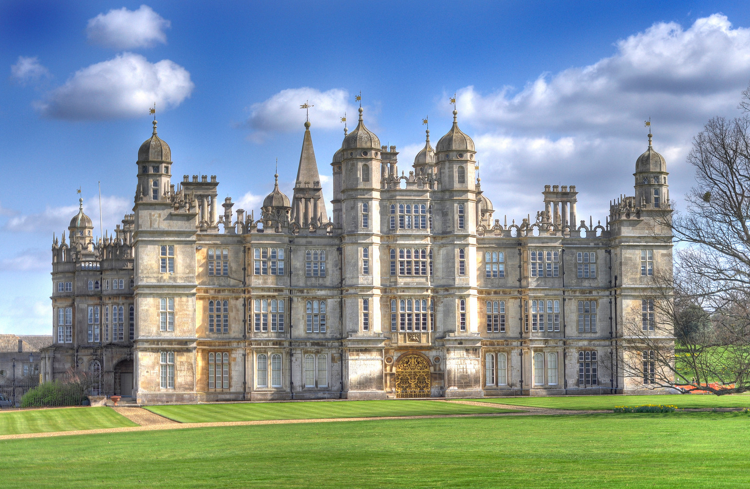 Burghley_House.jpg